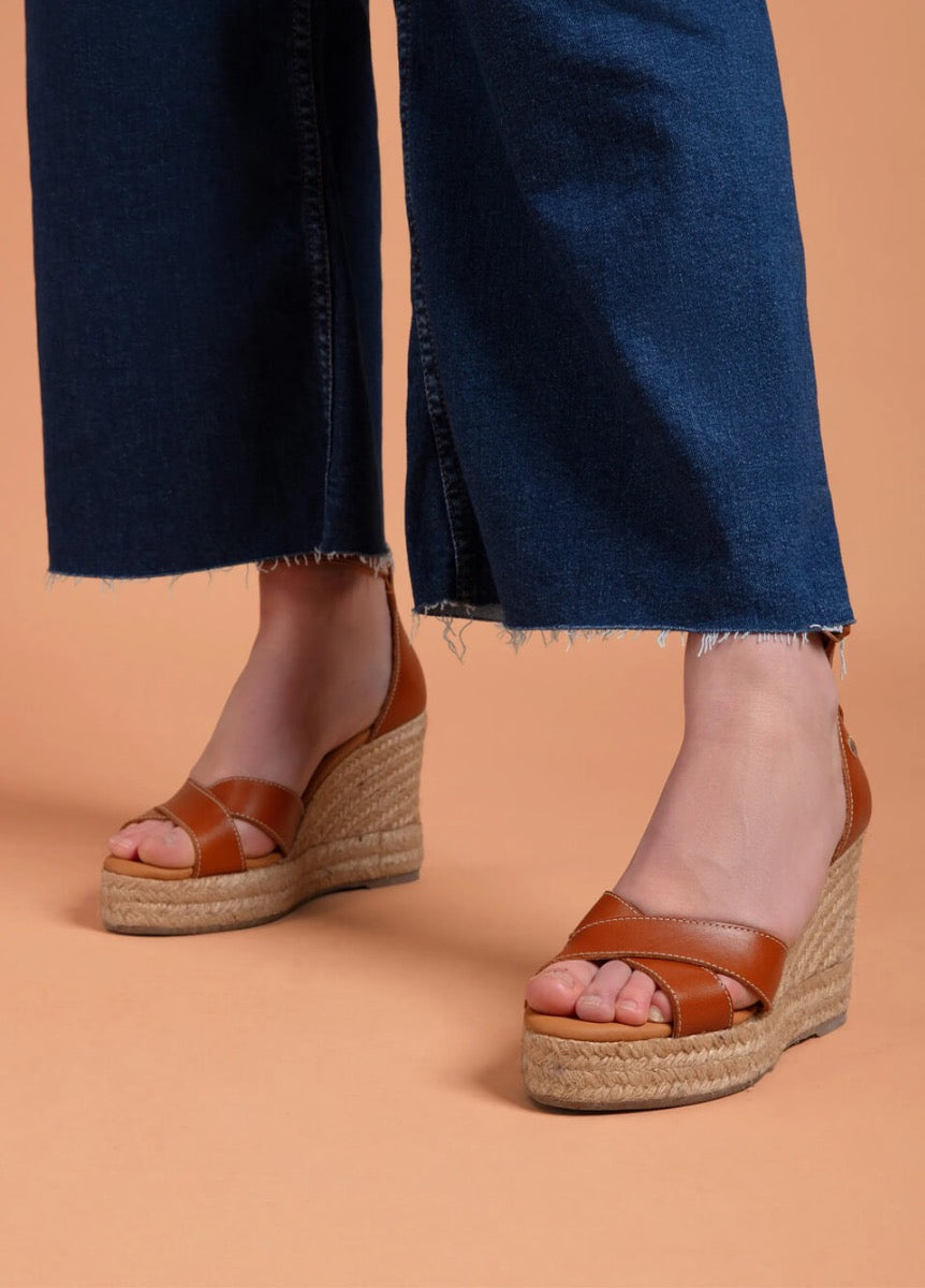 Fairfax & Favor Valencia Wedge - Tan Leather
