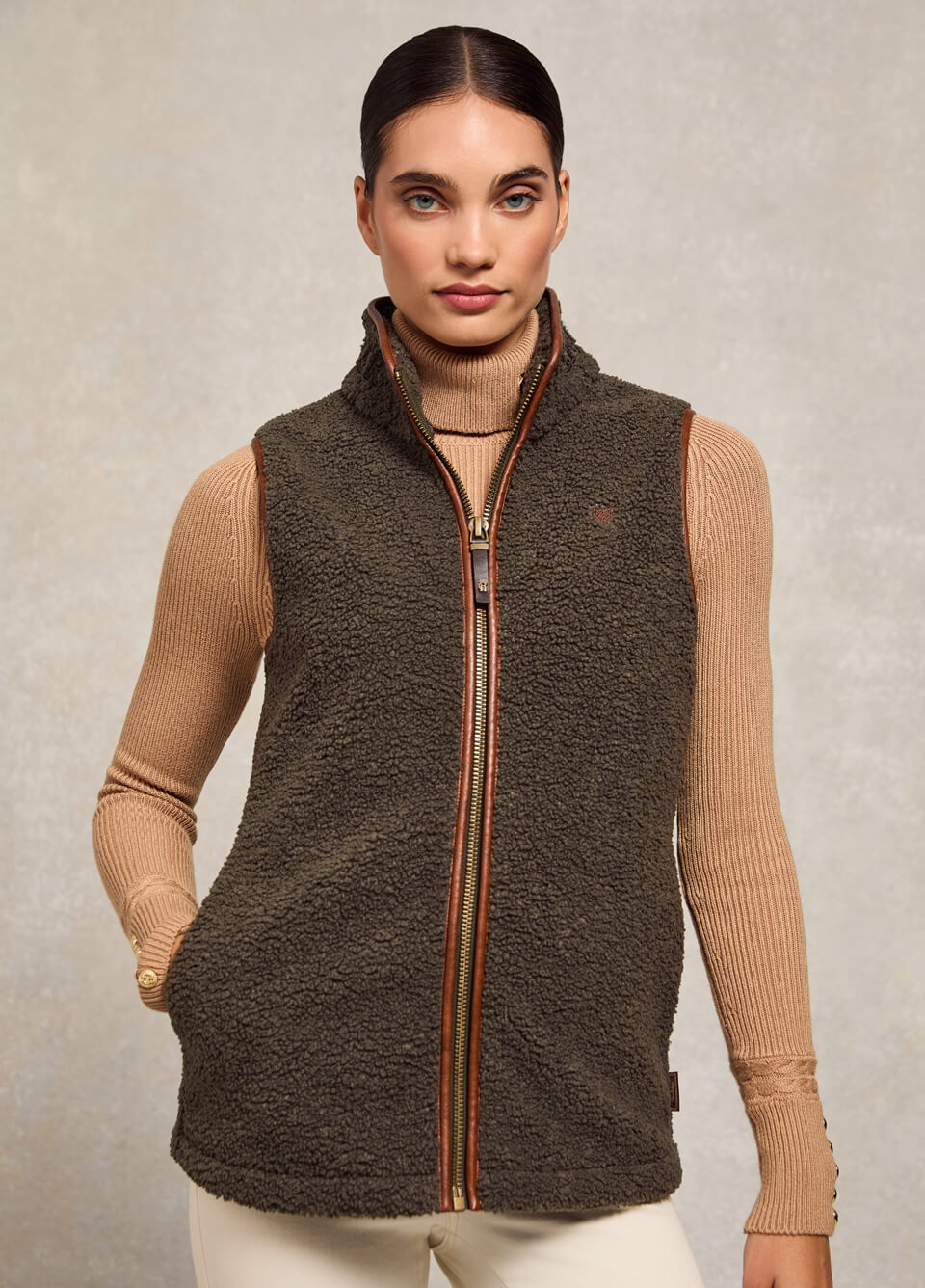 Holland Cooper Country Fleece Gilet - Khaki Borg