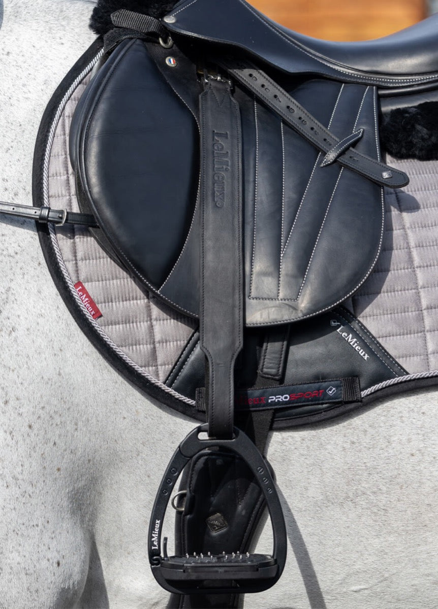 LeMieux Vector Pro Stirrup Leathers - Black