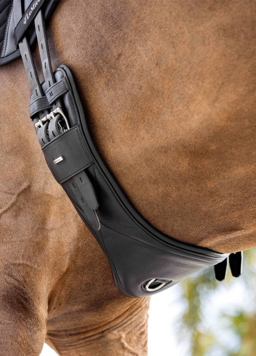 LeMieux Arika Contoured Dressage Girth - Black
