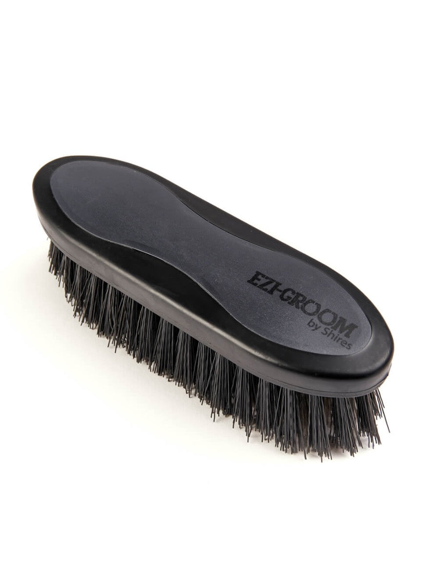 Shires EZI-GROOM Grip Dandy Brush - Black