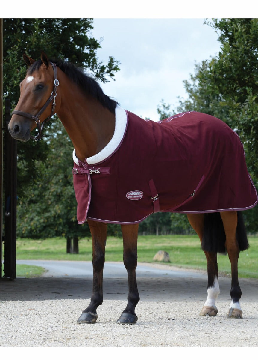 Weatherbeeta  Sherpa Fleece Cooler - Maroon/White